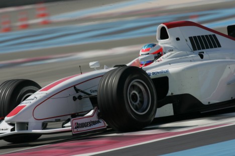 Alexandre Premat havde problemer den sidste testdag og måtte en tur i sandkassen (Foto: GP2)